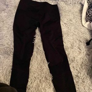 Black workout seamless leggings.